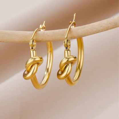 Seraphina - knot earrings.